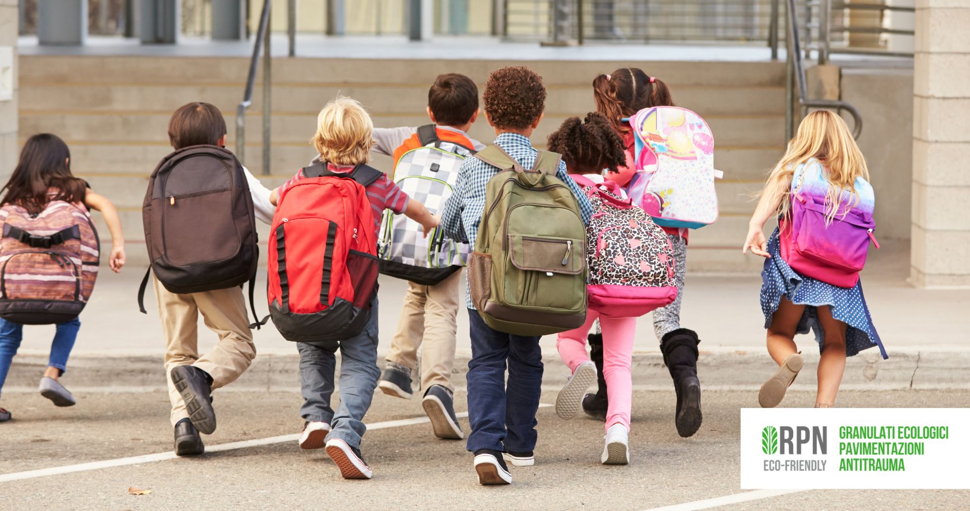 Pavimento in gomma per scuole: Ambienti sicuri per i ragazzi